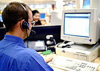 <B>Stress continuo, paga da fame<br>viaggio nel mondo dei call center</B>