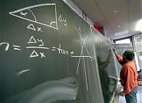 <B>Universit, fuga dalla scienza<br>"Siamo sotto la media Ue"</B>
