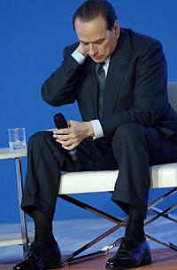 <B>L'ira di Montezemolo<br>"Povere istituzioni..."</B>